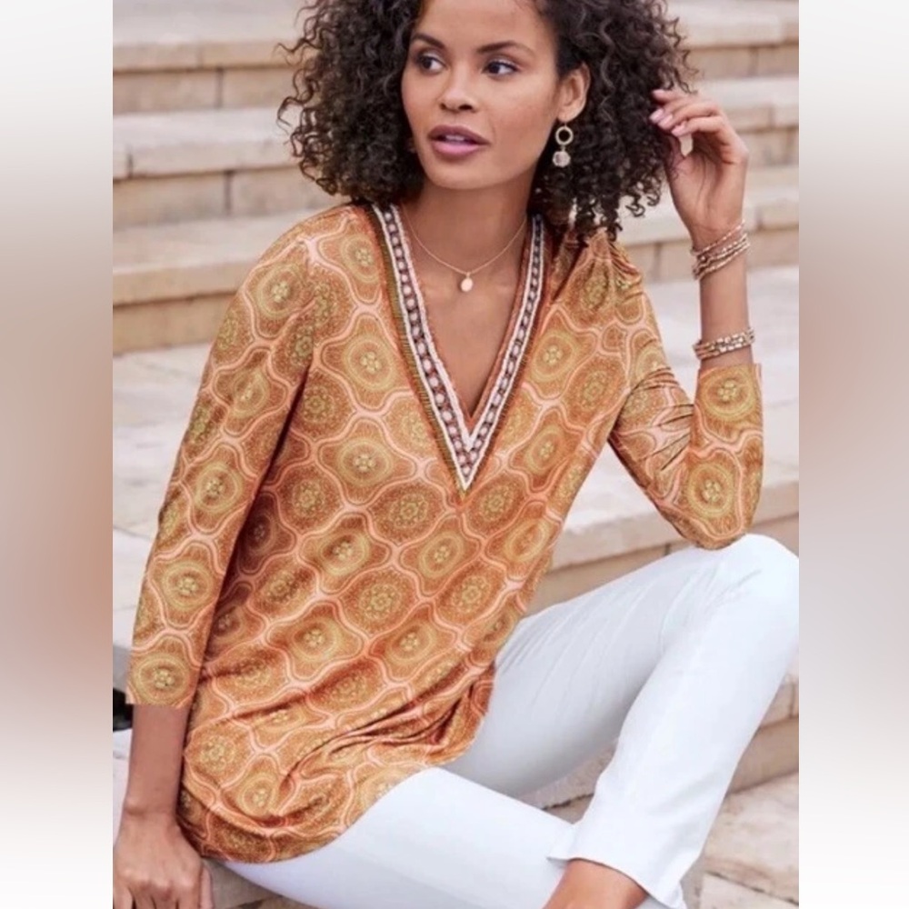 NWOT Soft Surroundings Lillia Beaded V Neck Tile Print Tunic
Top Women’s Small